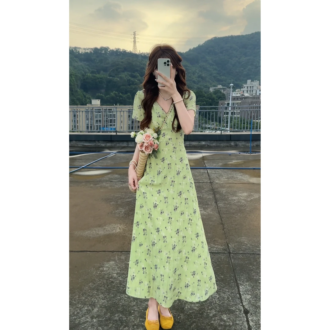 V领花边短袖连衣裙2025年夏季新款宽松百搭绿色碎花长裙9007