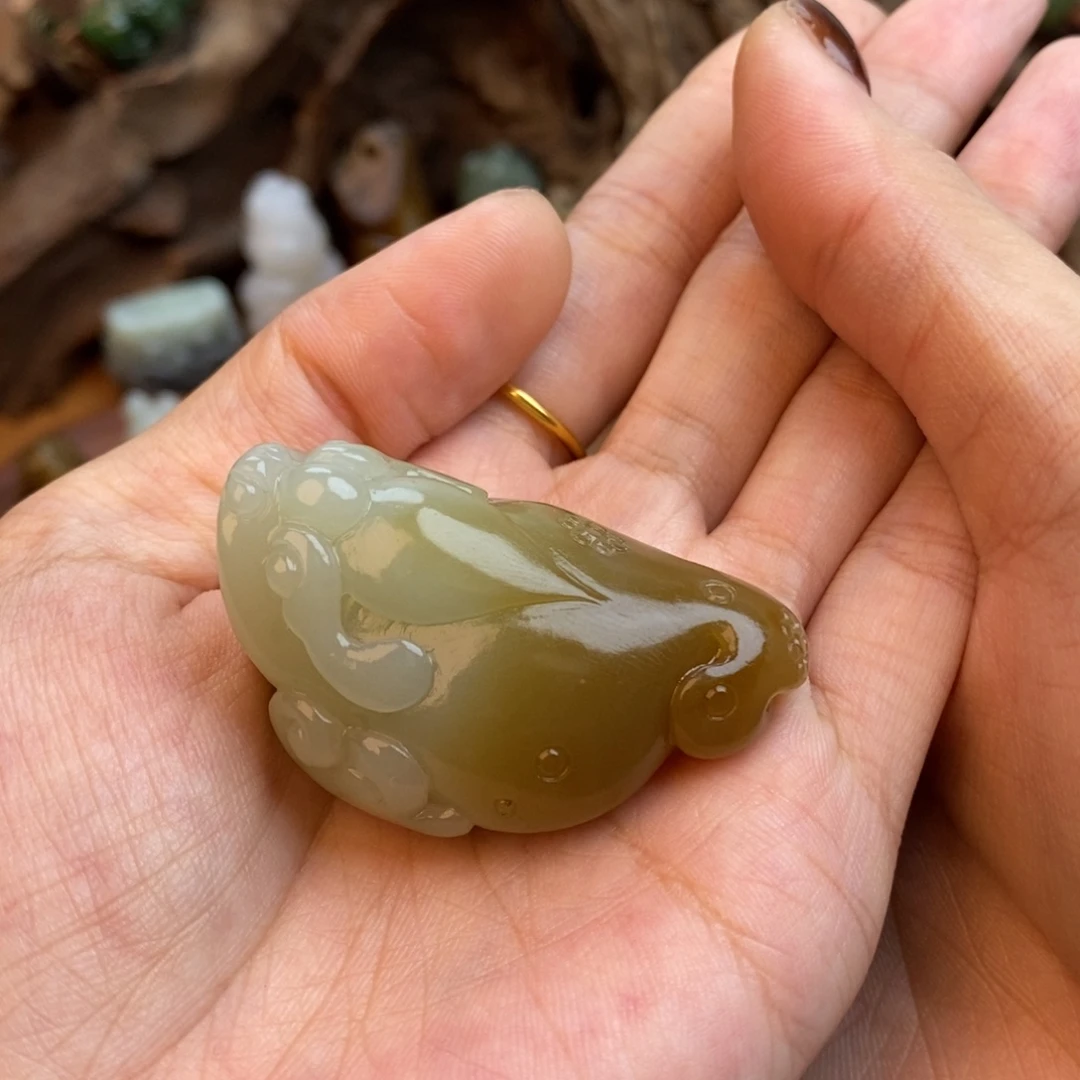****颈饰未镶嵌和田玉（糖玉）