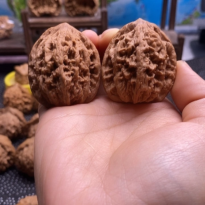 文玩核桃吊坠麦穗虎头39