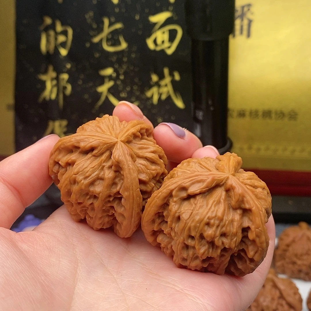 吊坠文玩核桃L****o