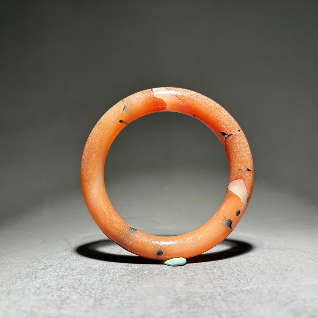 HZ66297玛瑙圆条手镯-朵云轩