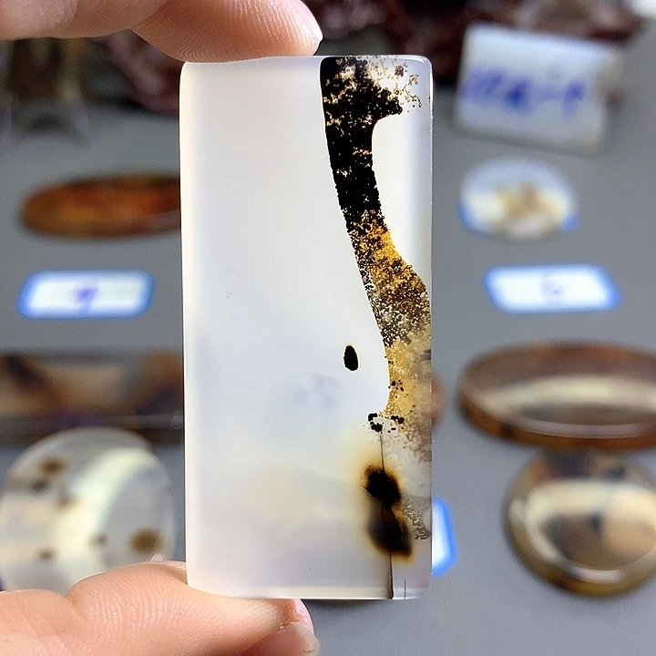 未镶嵌颈饰玛瑙/玉髓