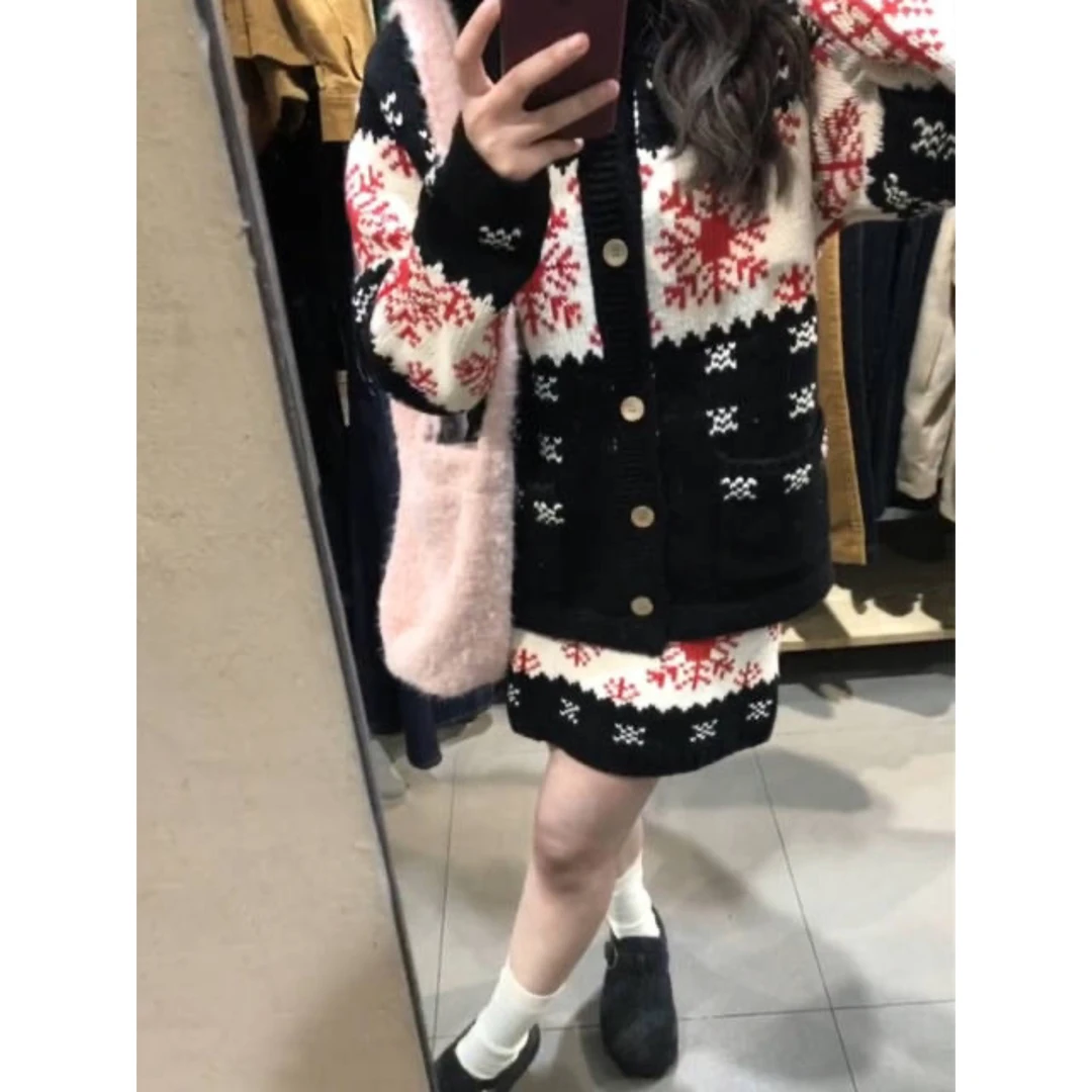 FCYSTUIDOHZJ费尔岛雪夜 两色针织套装翻领开衫短裙韩系上衣套装