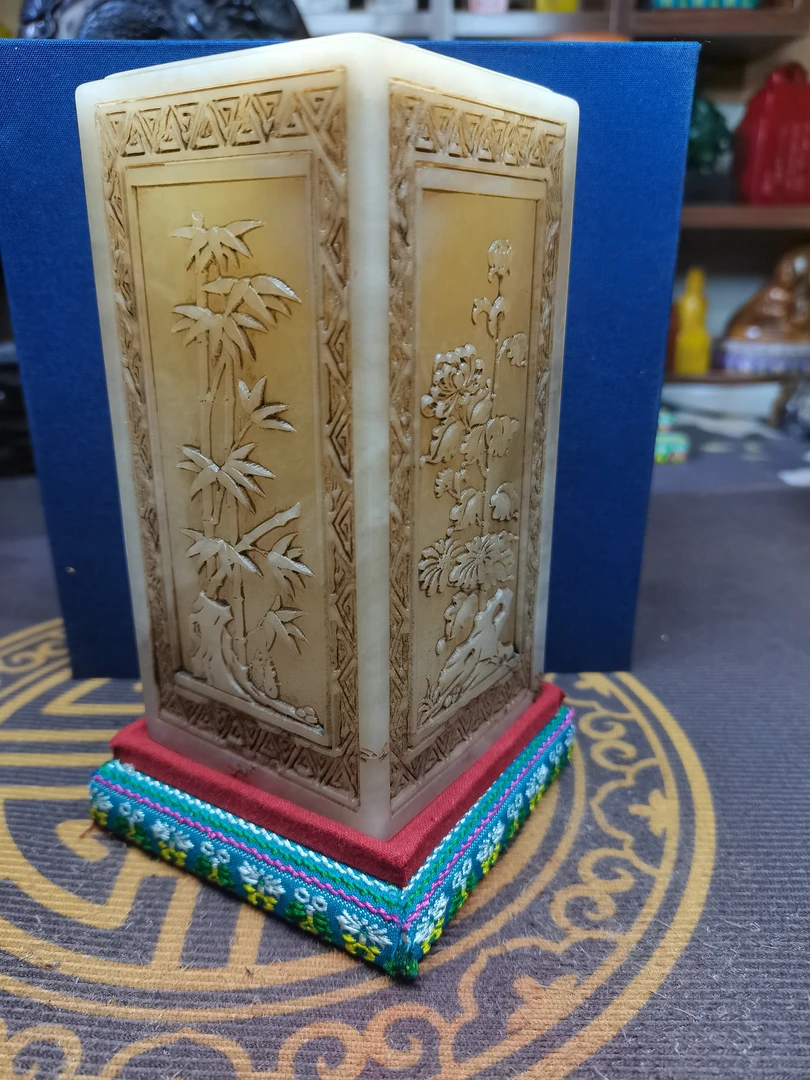 寿山石昆仑冻梅兰竹菊7*7*15