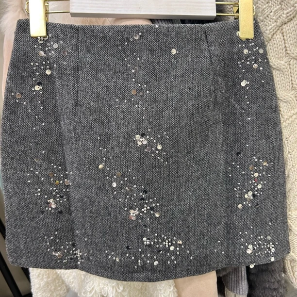 越野兔 钉珠亮片呢子裙