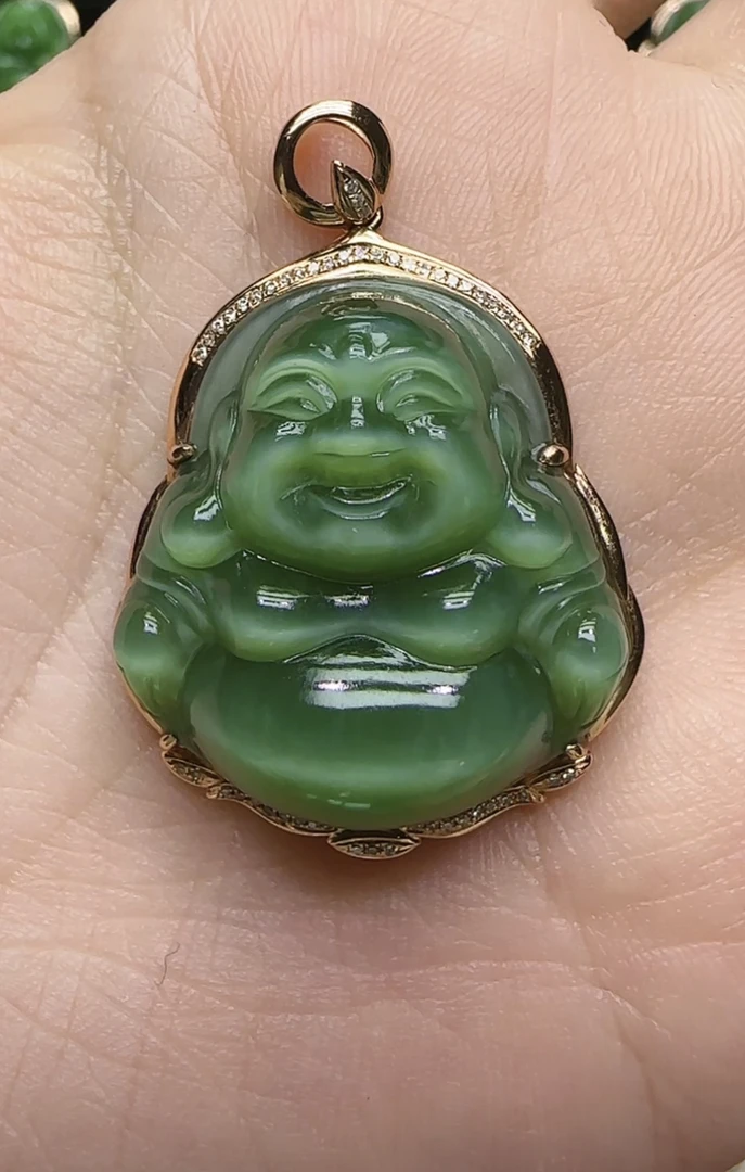18k金镶嵌碧玉佛公吊坠
