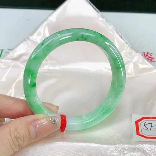 翡翠手镯未镶嵌天然翡翠A货016