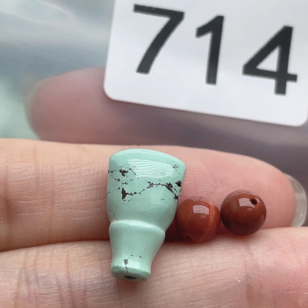 南红玛瑙未镶嵌珠宝奇石