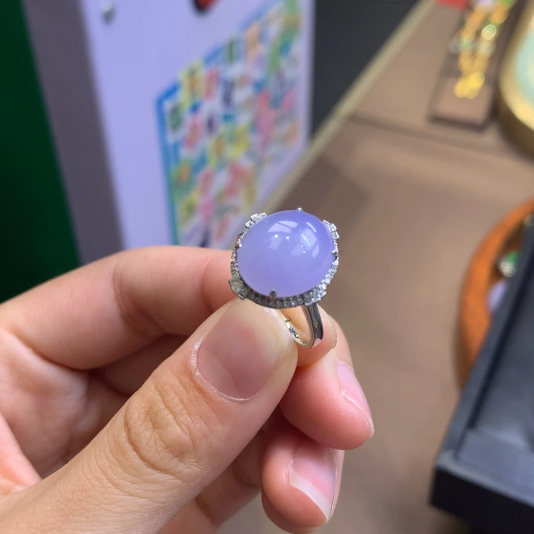 翡翠18K金镶嵌颈饰翡翠