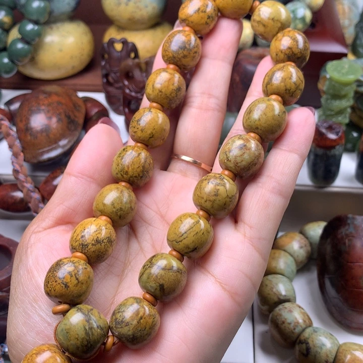 岫岩河磨玉（透闪石质玉）手链未镶嵌