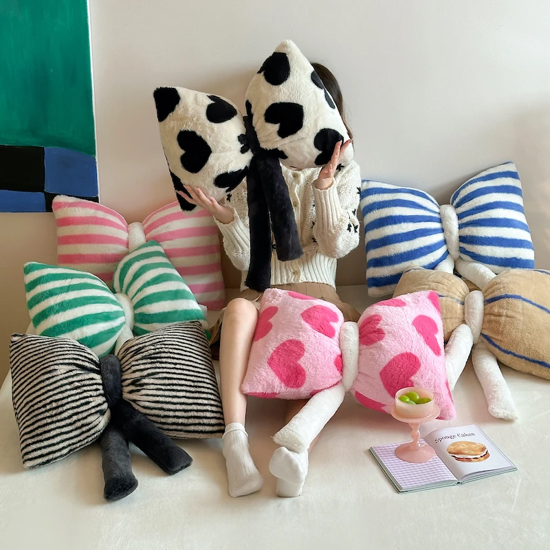 ins可爱卡通立体毛绒少女心蝴蝶结抱枕卧室客厅汽车装饰沙发靠枕