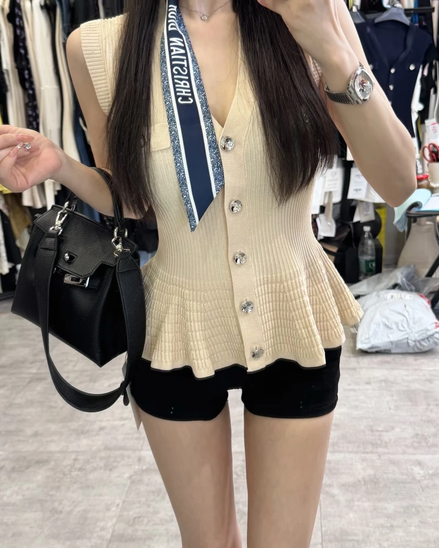 小香风时尚百搭修身V领冰丝针织背心夏季荷叶边上衣配丝巾X002