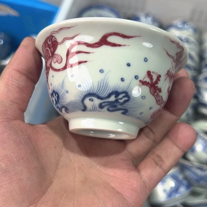 瓷片白青花釉里红鱼化龙压手杯全品