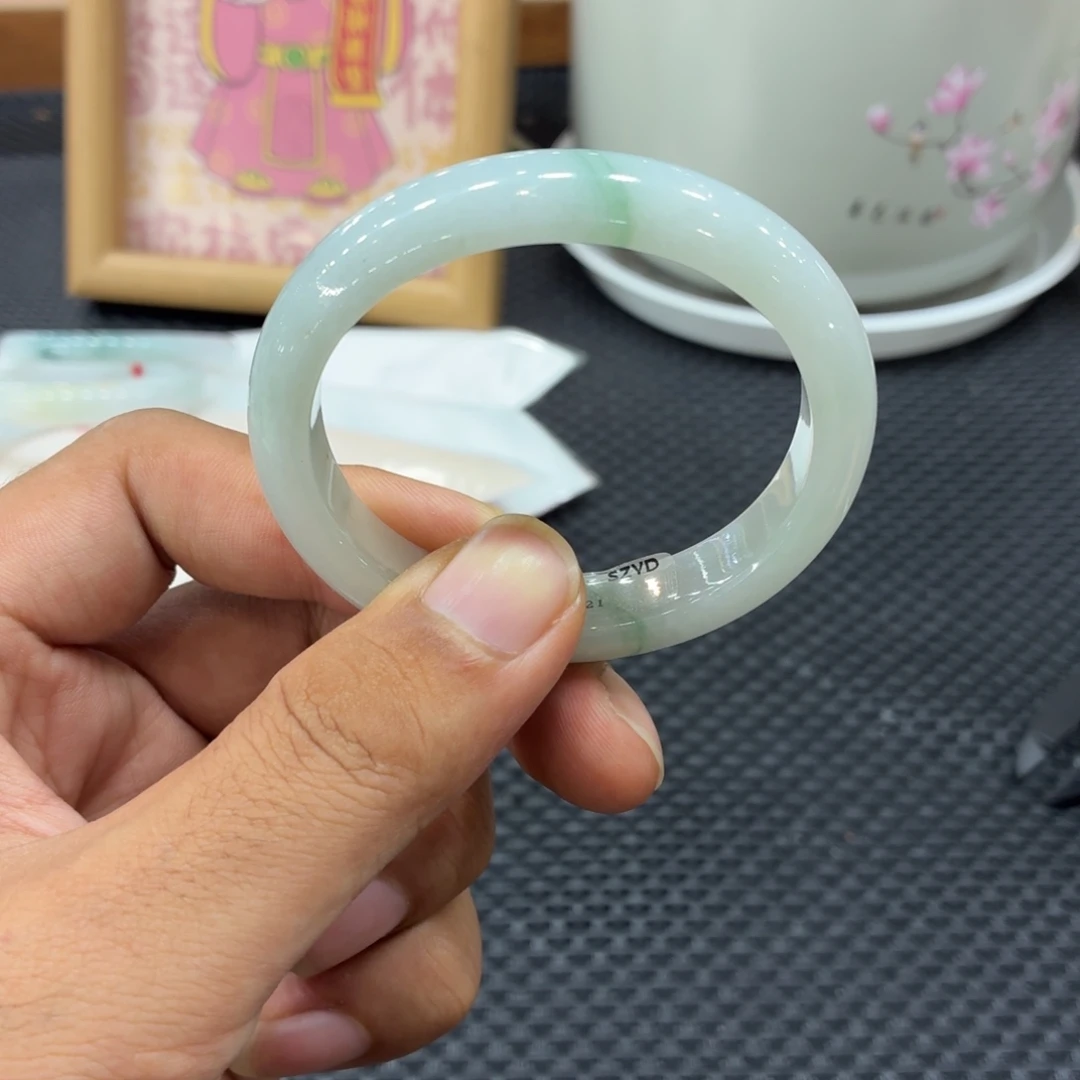 翡翠未镶嵌手镯手镯贵妃