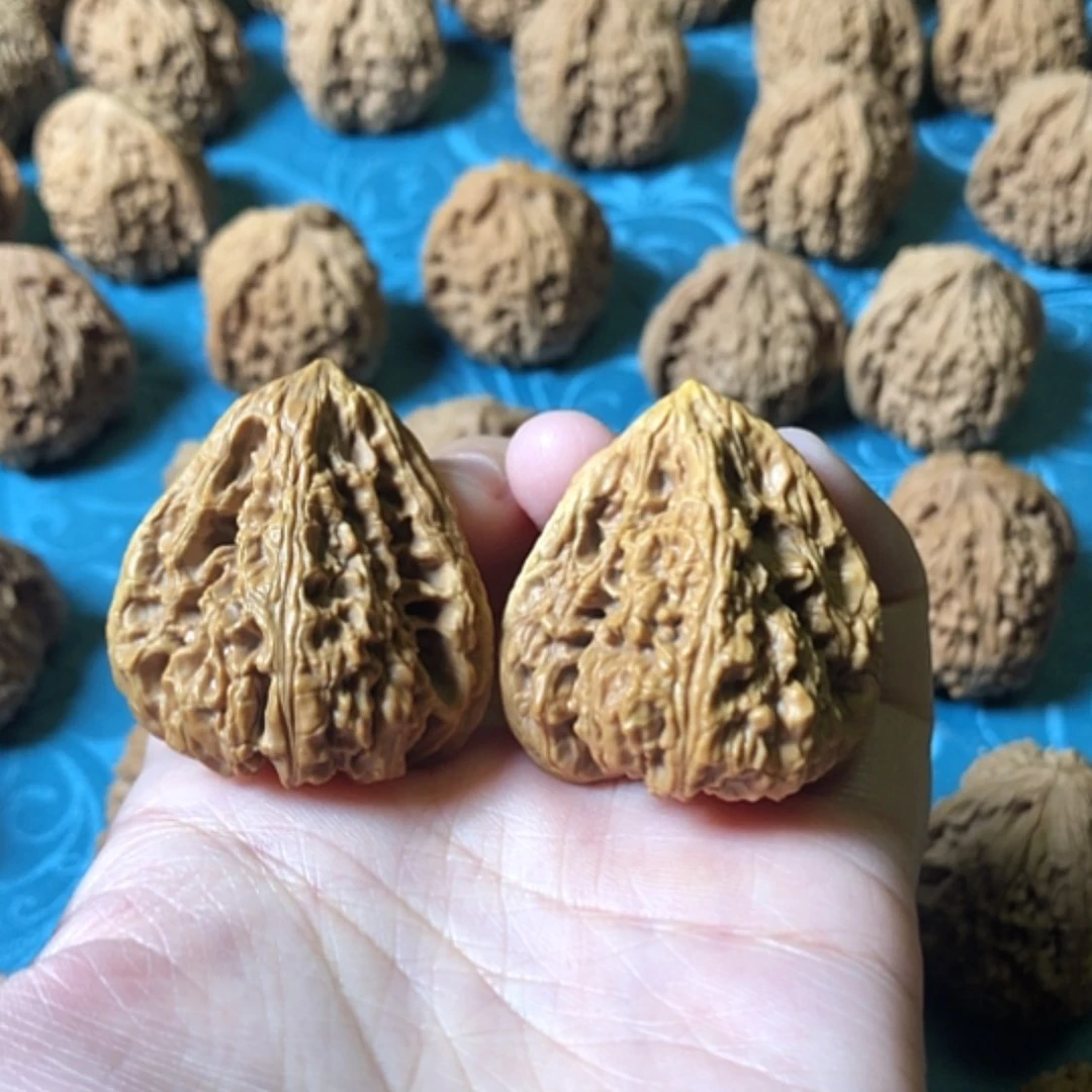 【闪购商品】文玩核桃把件人****。一代将