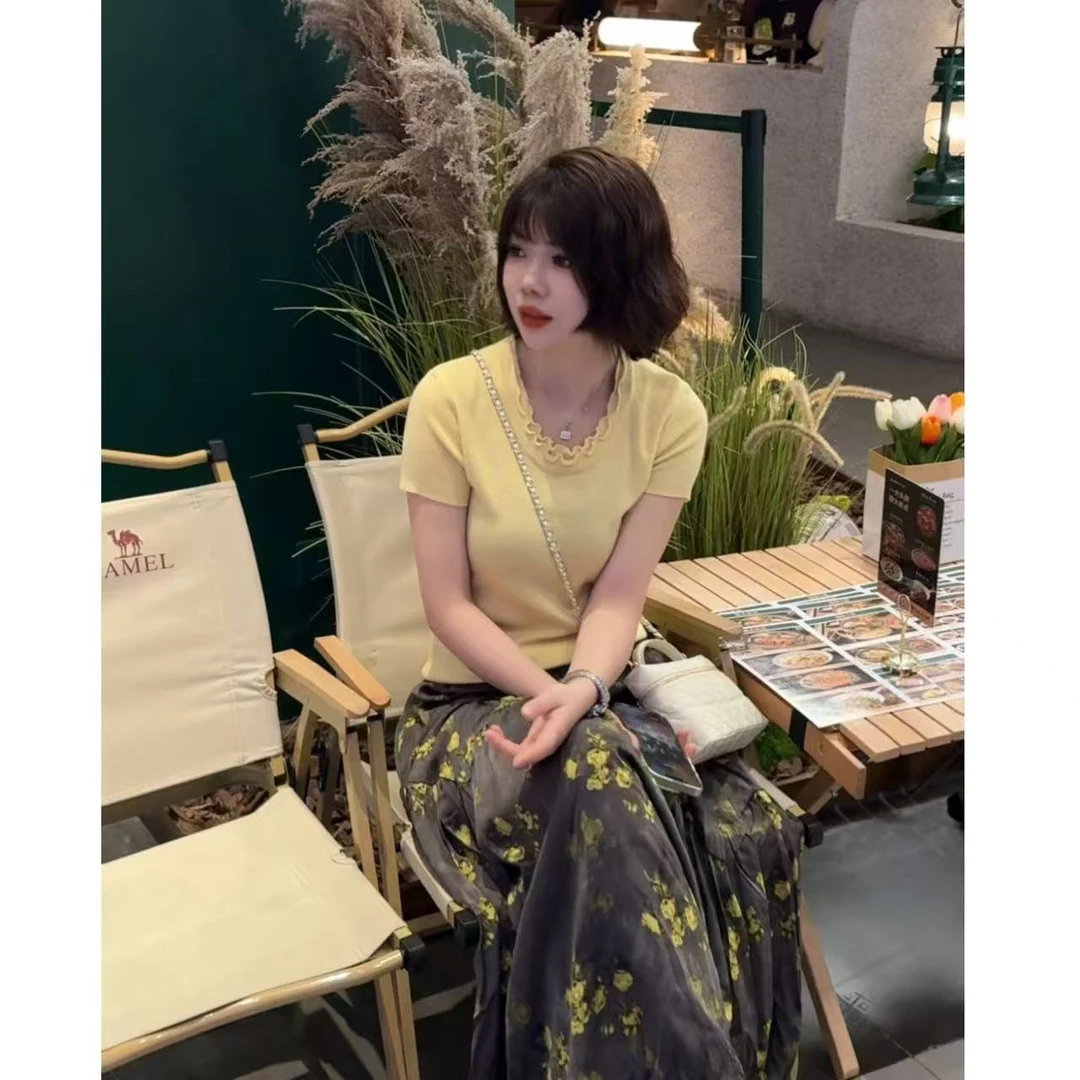 玳妮【木耳边针织】春季新款 甜美百搭经典显瘦木耳边U型领针织短袖