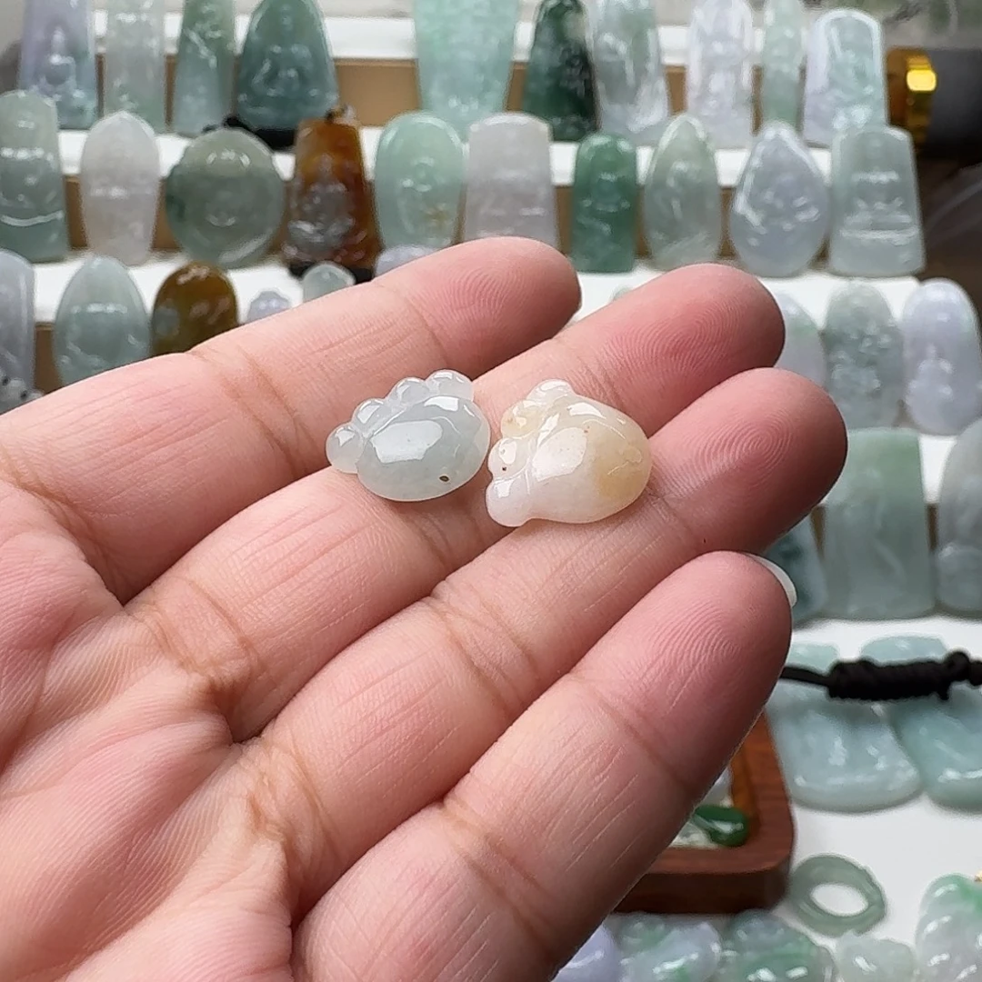 翡翠未镶嵌颈饰13