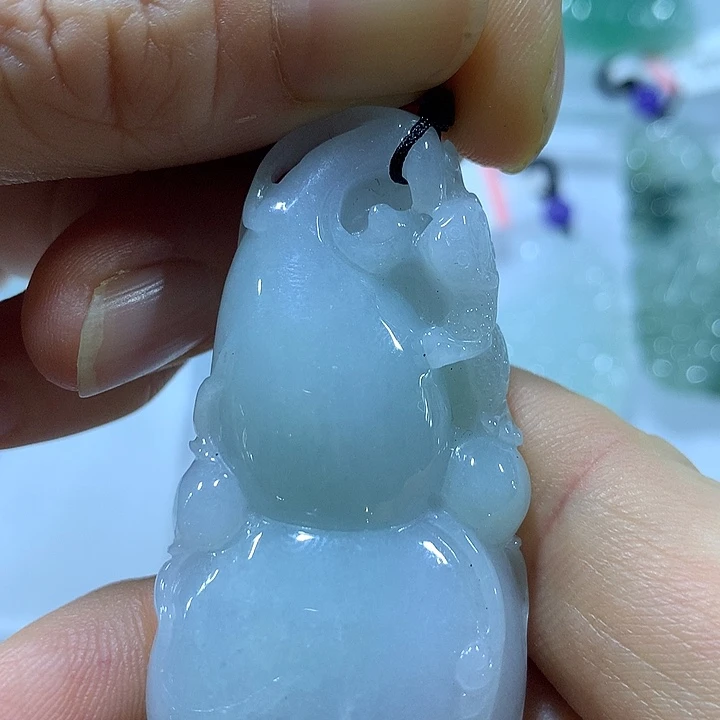 翡翠未镶嵌颈饰天然翡翠A货吊坠