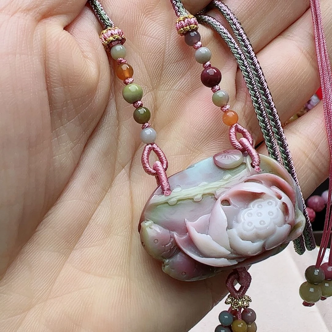 定制石英质玉盐源未镶嵌小*点