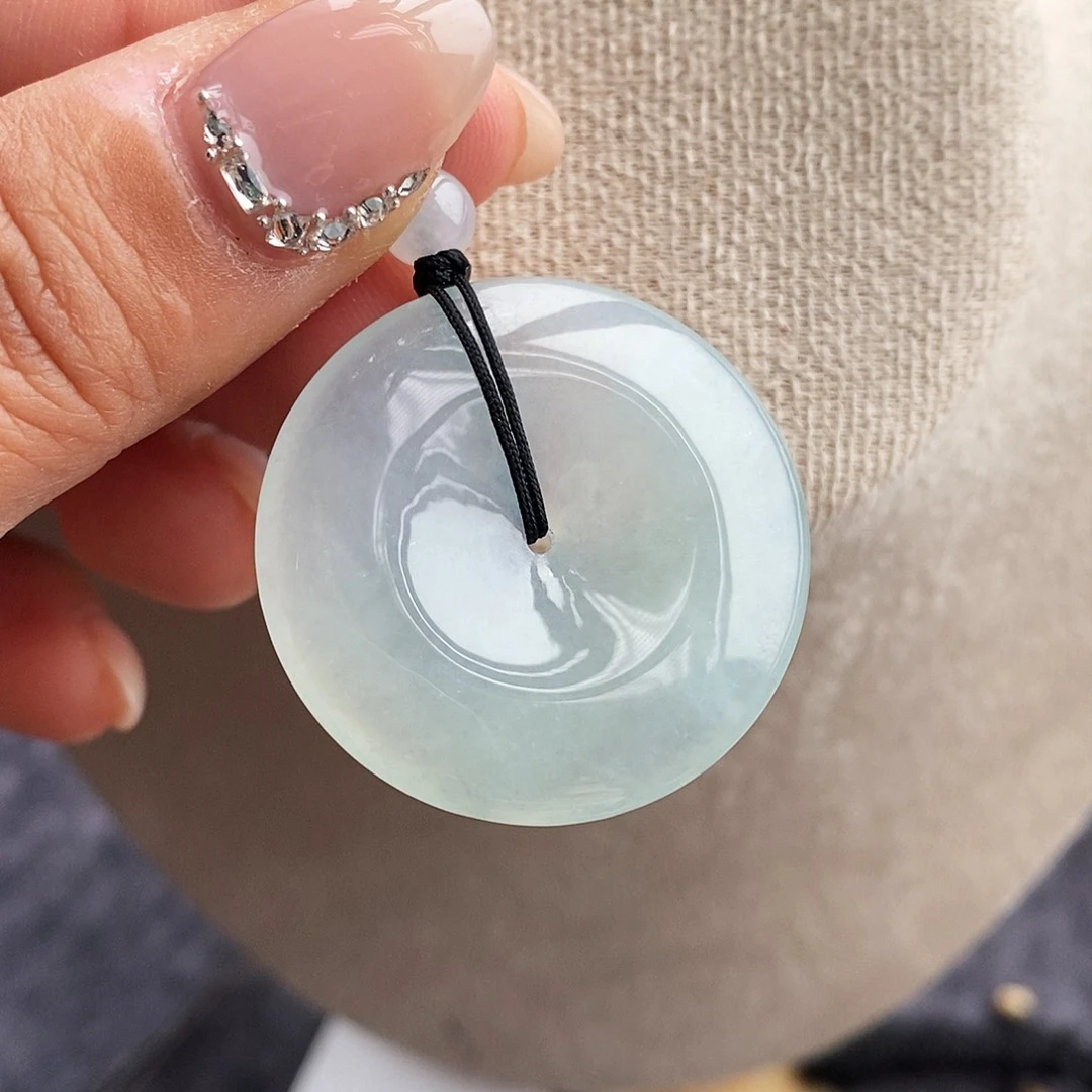 翡翠颈饰未镶嵌翡翠首饰