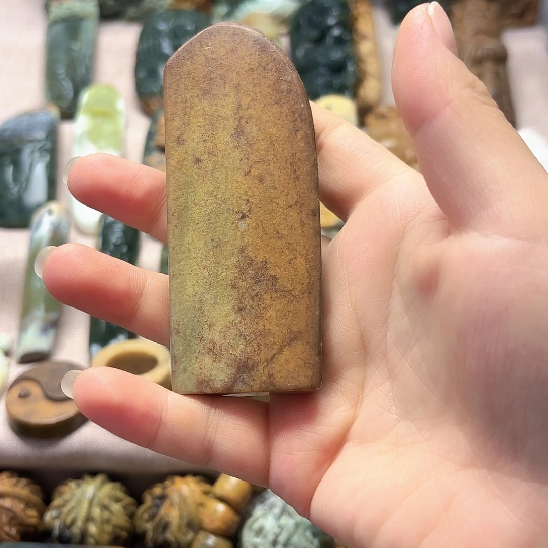 岫岩河磨玉（透闪石质玉）未镶嵌挂件