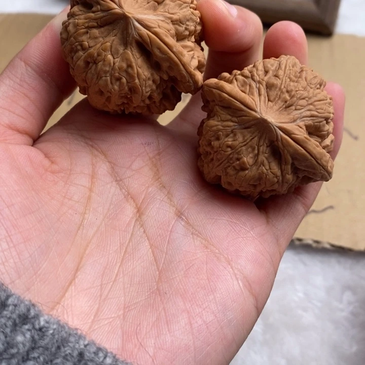 文玩核桃吊坠子**袂平谷