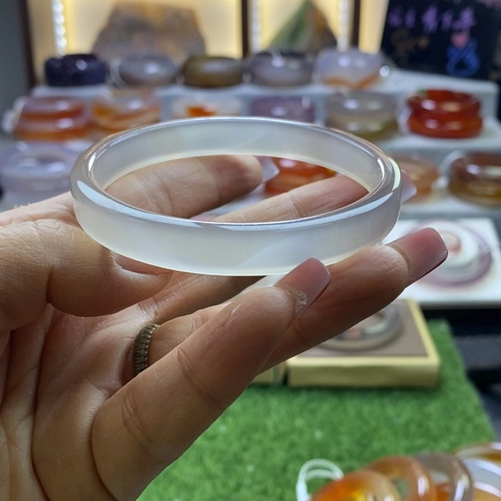 手镯玛瑙/玉髓未镶嵌