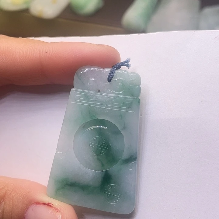 定制翡翠未镶嵌翡翠吊坠