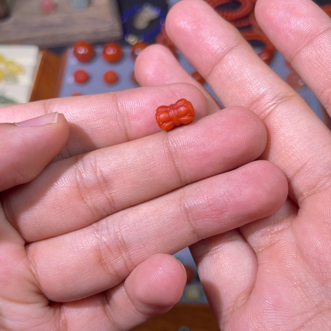 南红玛瑙南红并蒂莲未镶嵌一*