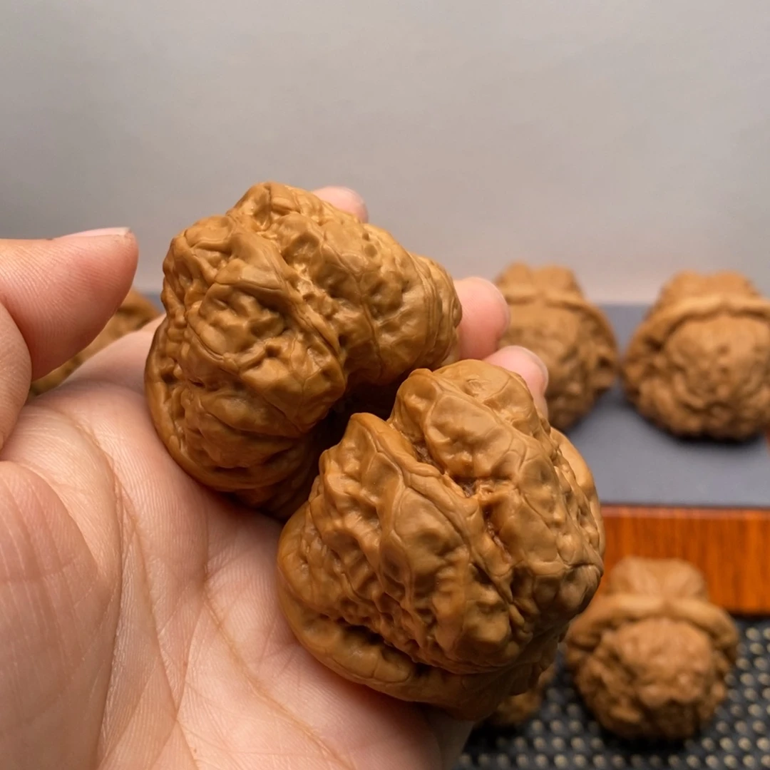 文玩核桃把件哈*比边43左右