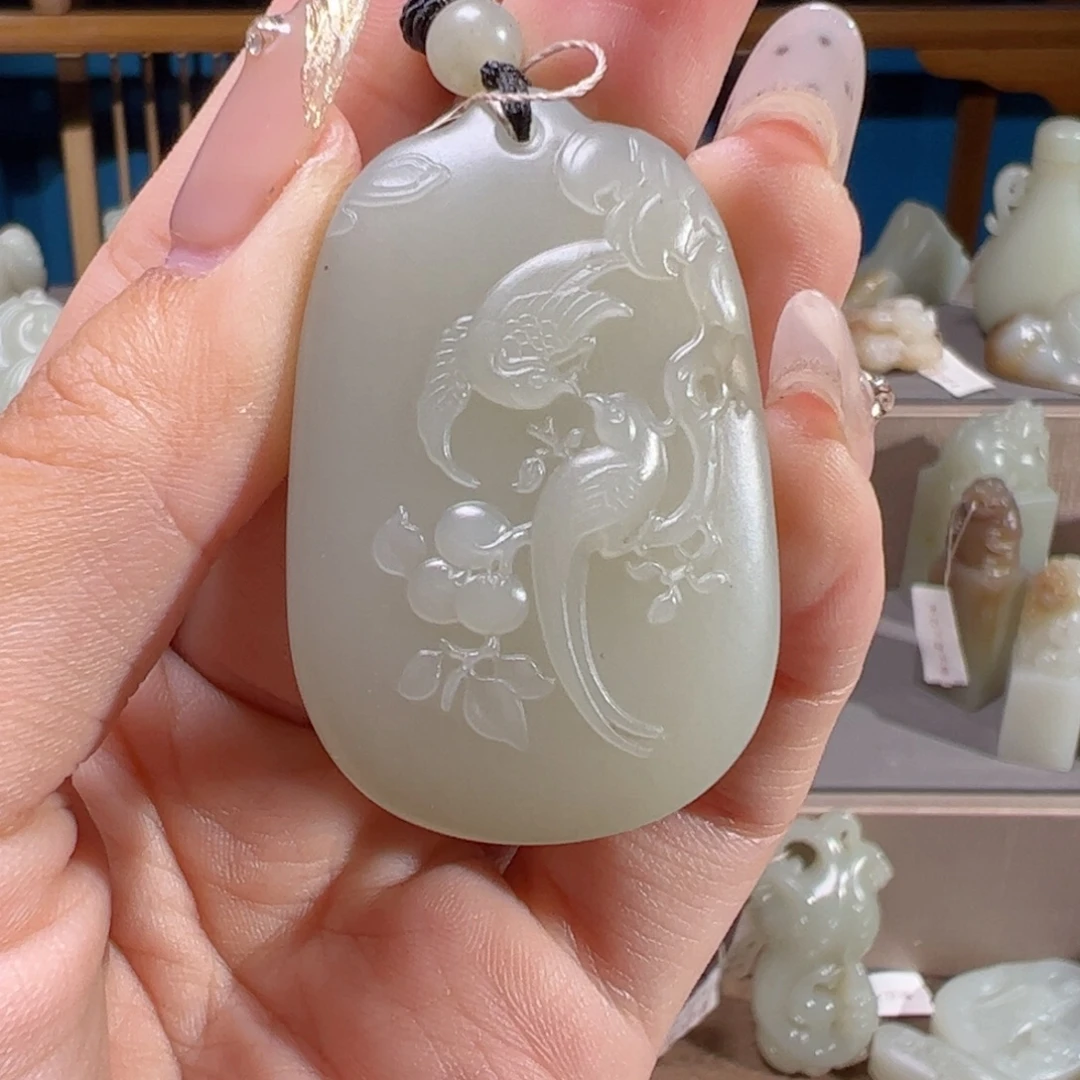 和田玉（糖玉）未镶嵌颈饰