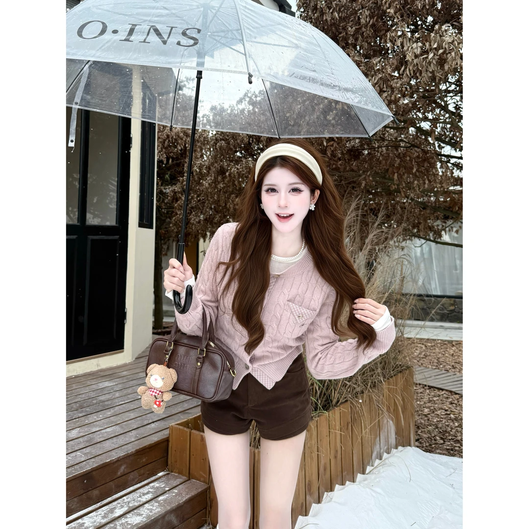 【玲奈纪事】温柔风粉色羊毛针织开衫高腰百搭显瘦灯芯绒短裤两件套