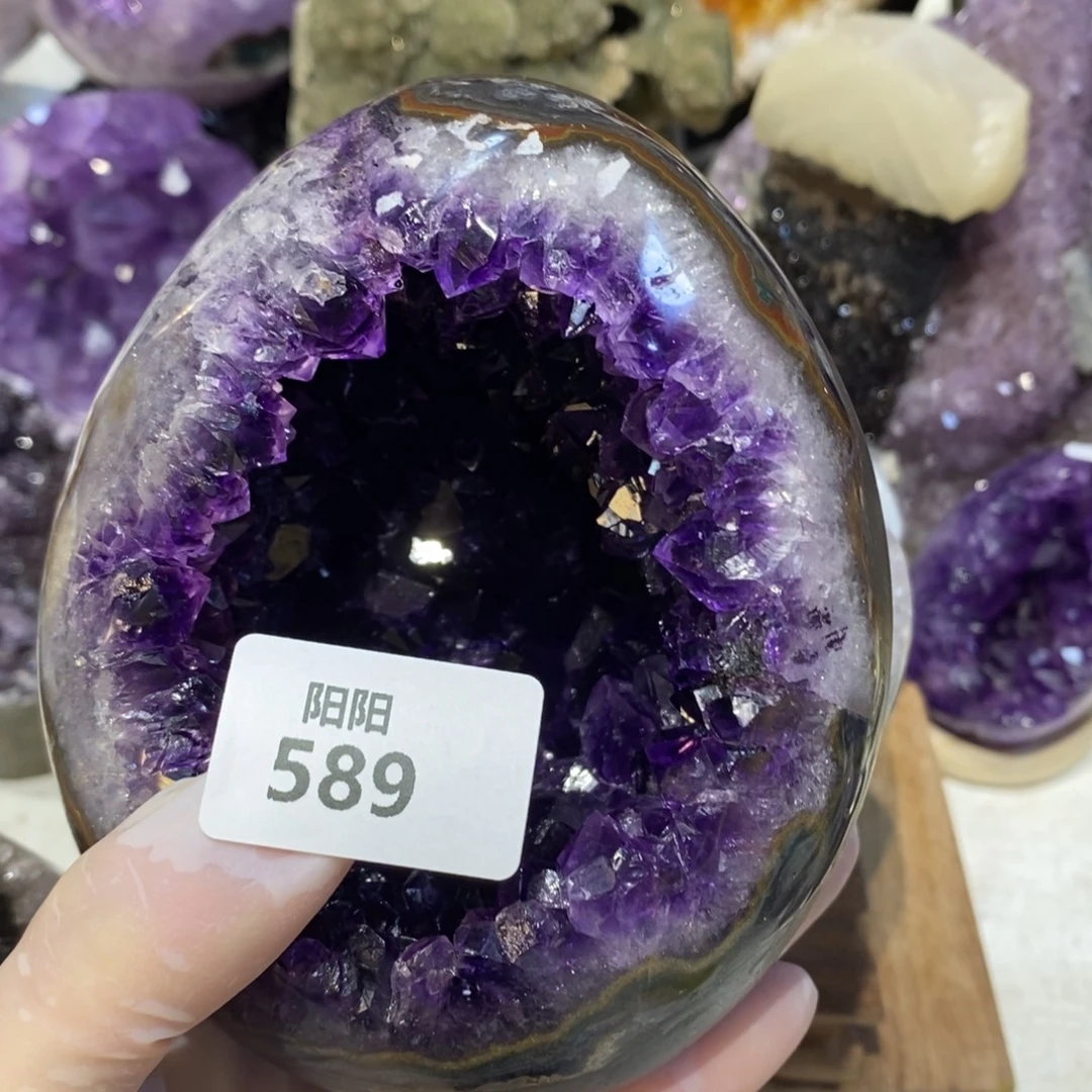 大***闲未镶嵌水晶大型摆件（非配饰）