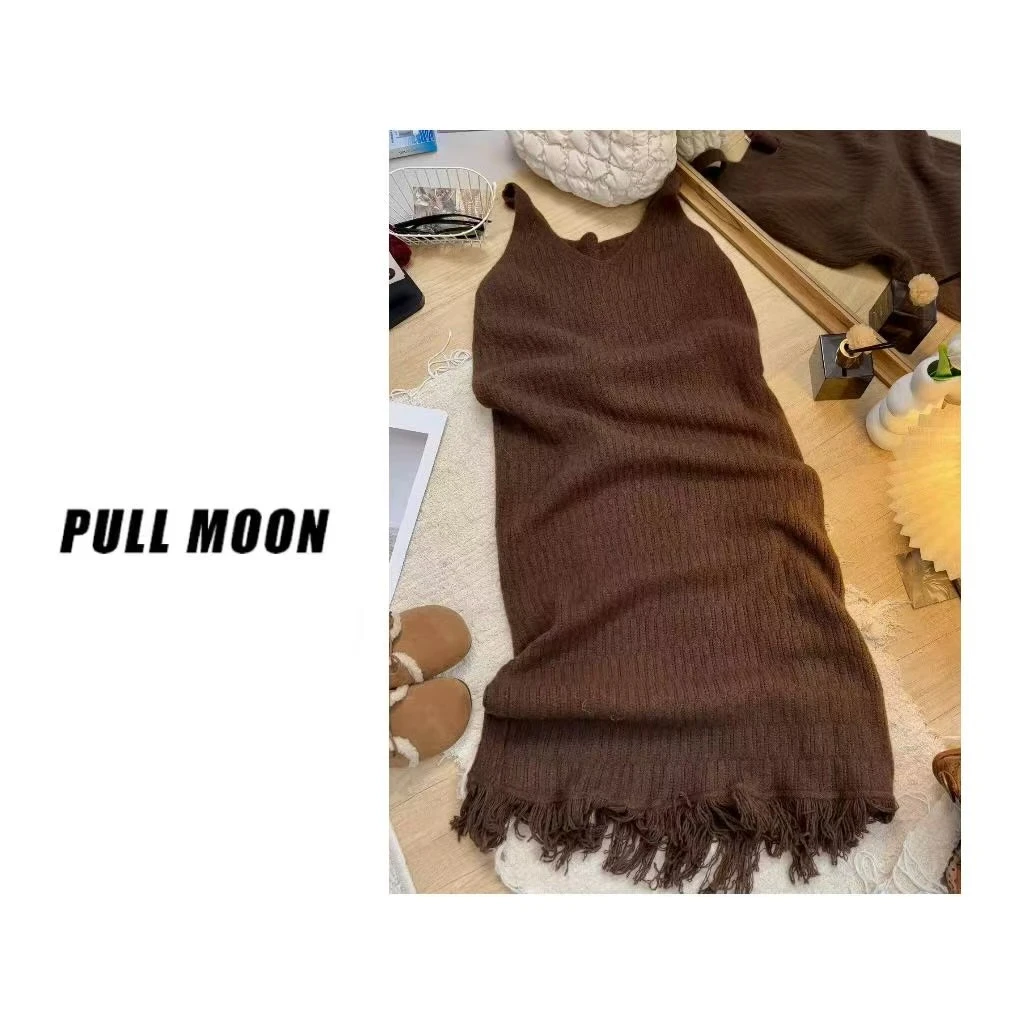 01748 流苏吊带毛衣连衣裙女24冬韩系V领显瘦长裙 LYQ/1217