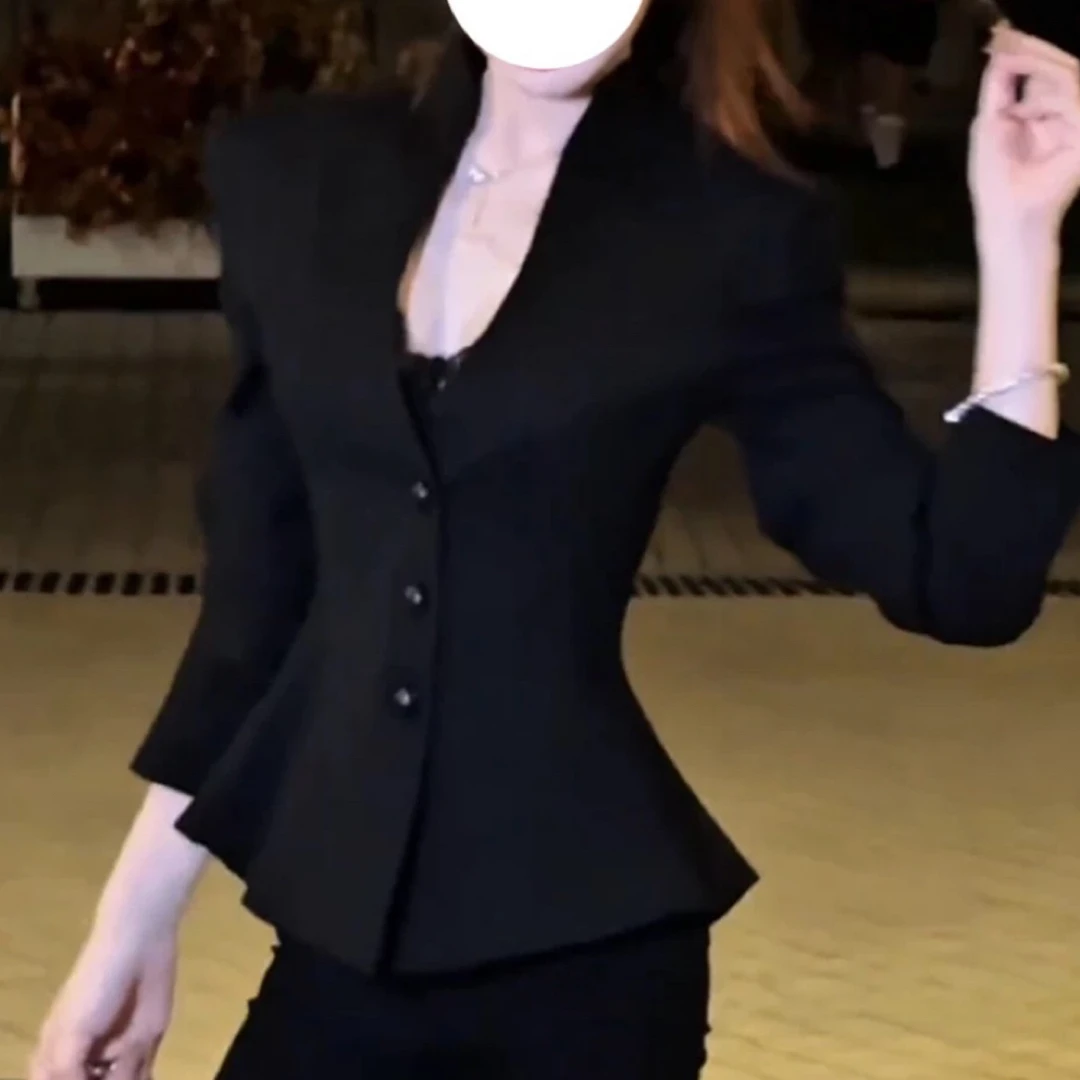 米欧严选秋季新款“律政佳人”设计感时尚气质显瘦链条西装上衣外套