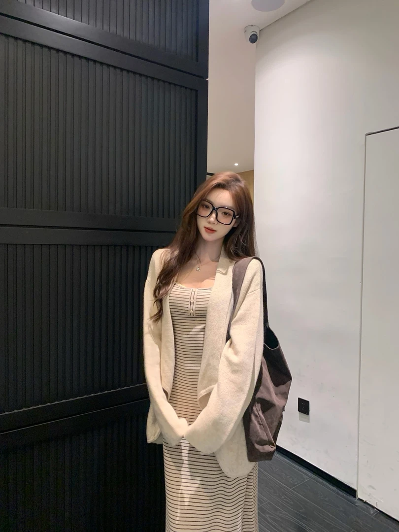 白水女 慵懒韩女 条纹吊带连衣裙开衫两件套B50954610 B50954245