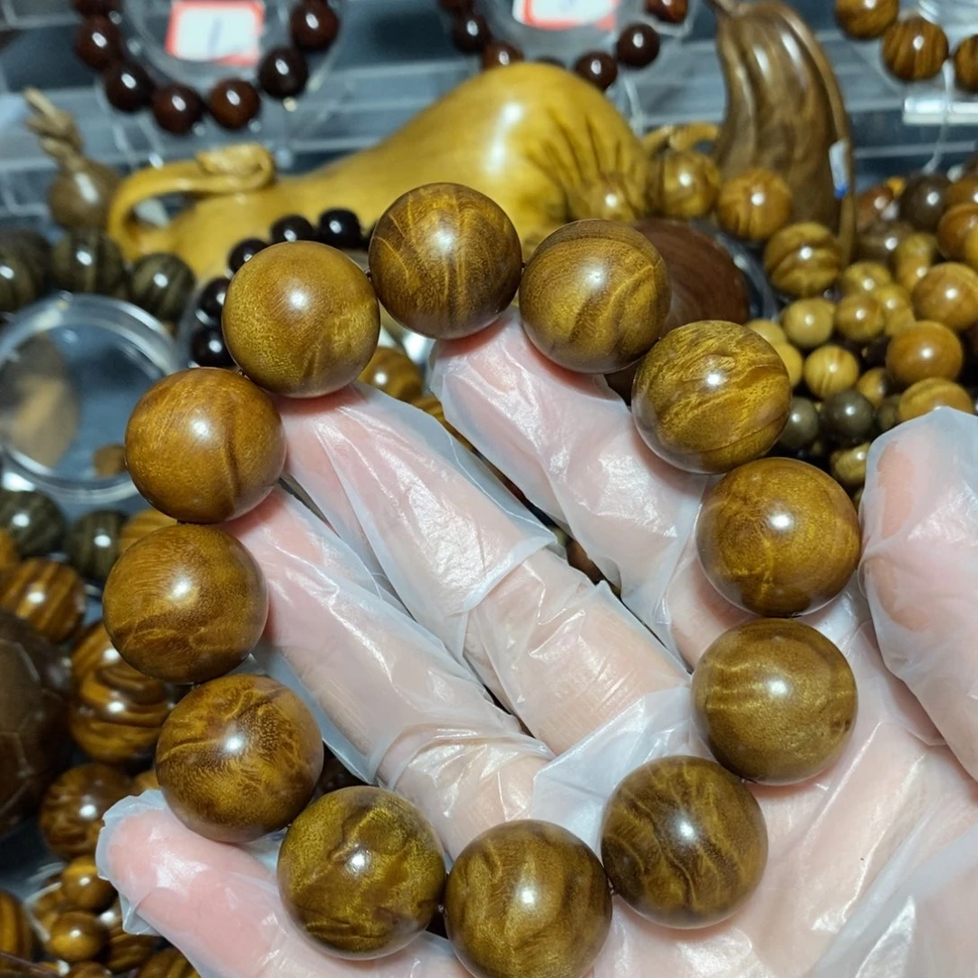 金丝楠木雕工艺品20