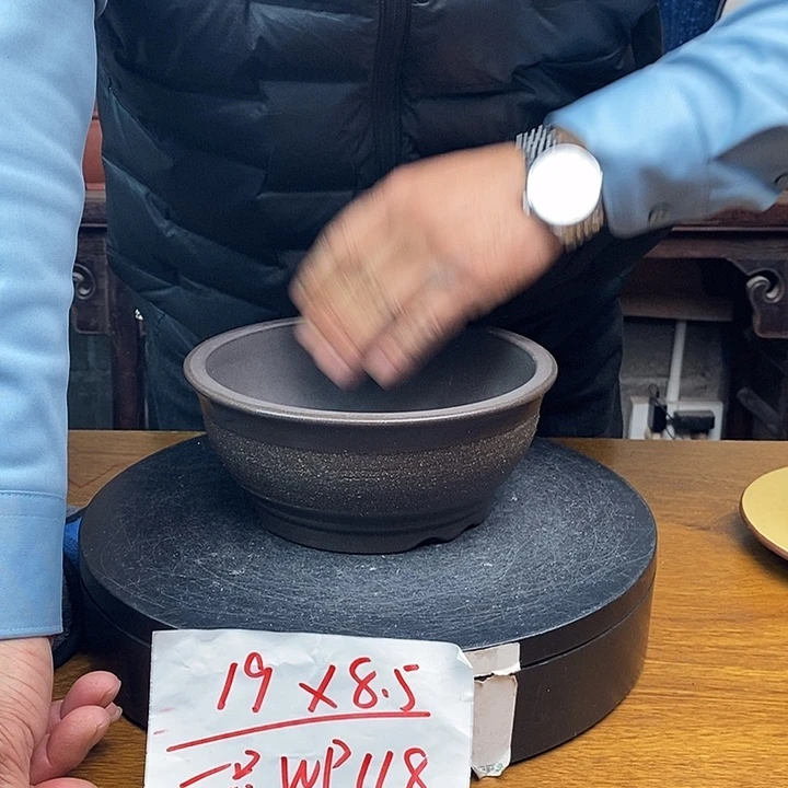 紫砂花盆货号一只WP118