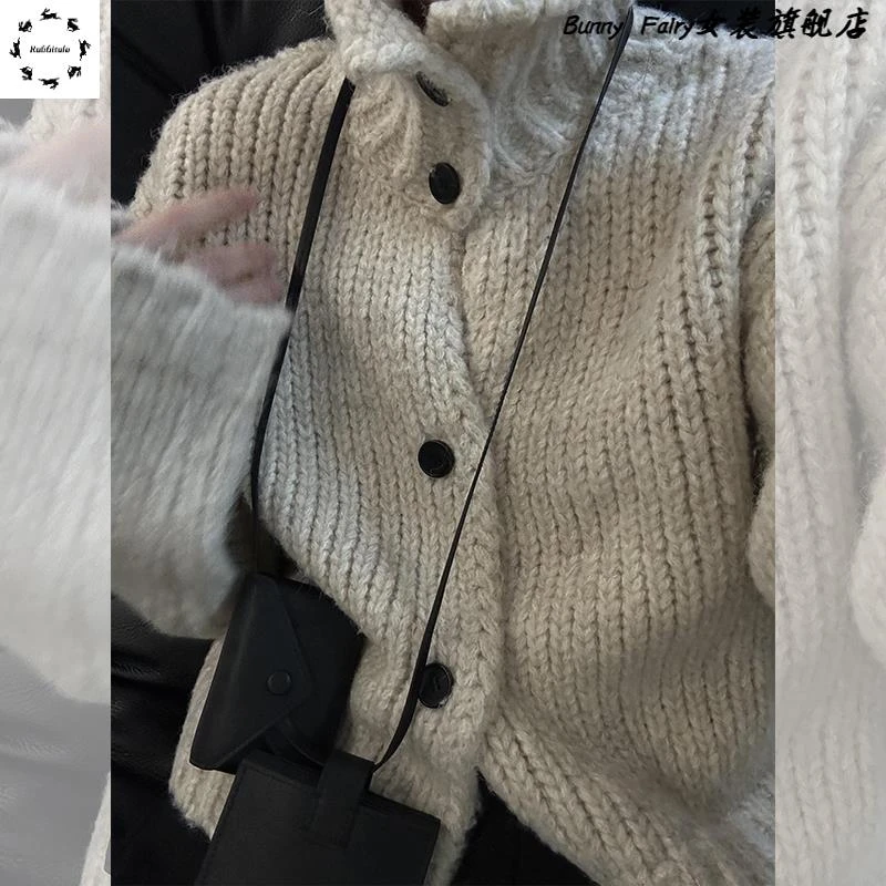 小个子穿搭设计感粗毛线高领单排扣外套秋冬季温柔风时髦针织开衫