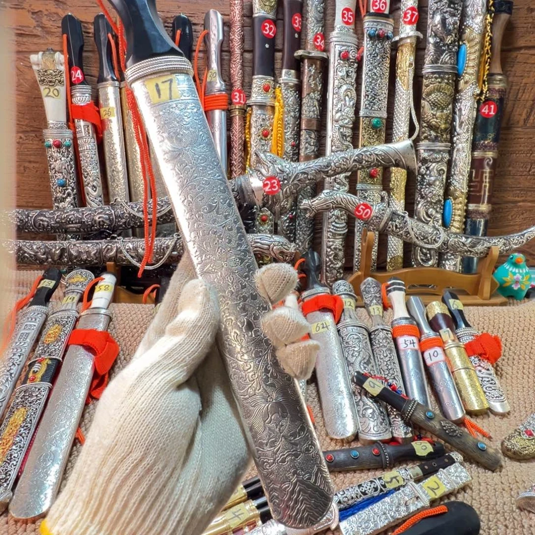 独***、琉璃手工艺品大哥拍