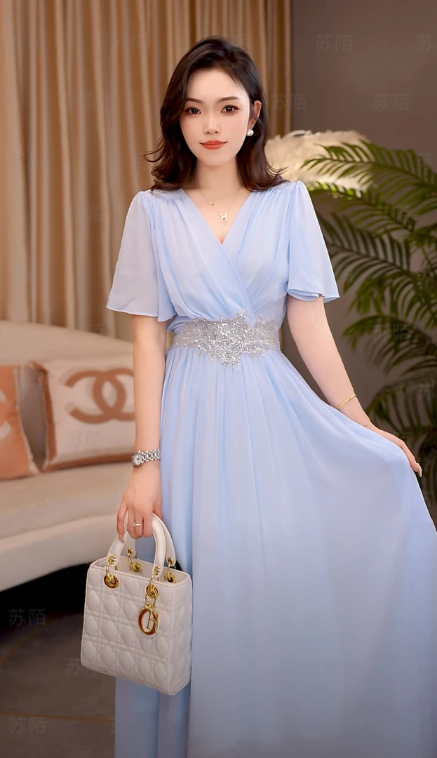 苏陌裙子女款爆款2025新款高级感连衣裙夏季晚宴场合高贵品质度假