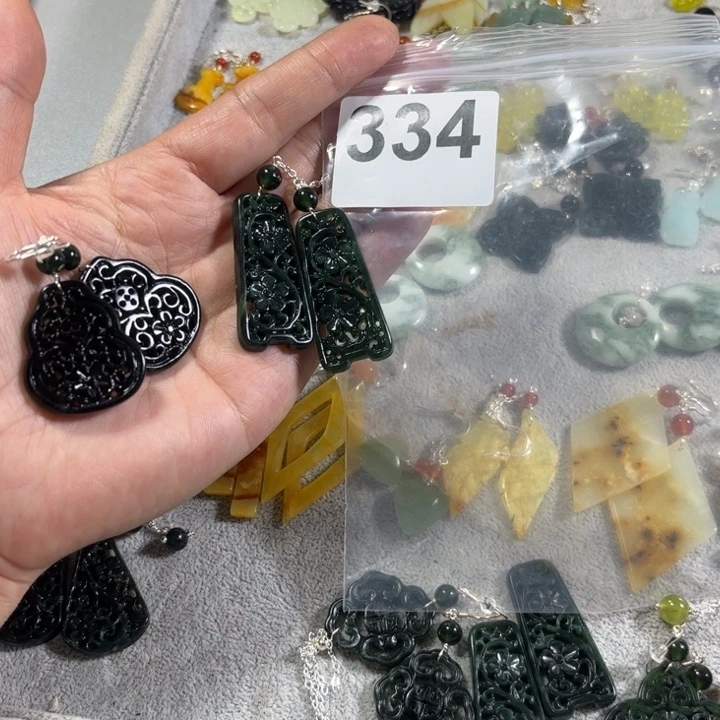 蛇纹石玉未镶嵌天然岫玉耳环耳饰花**痕