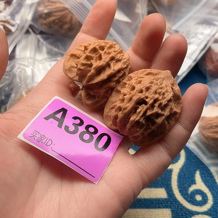 文玩核桃把件公子帽