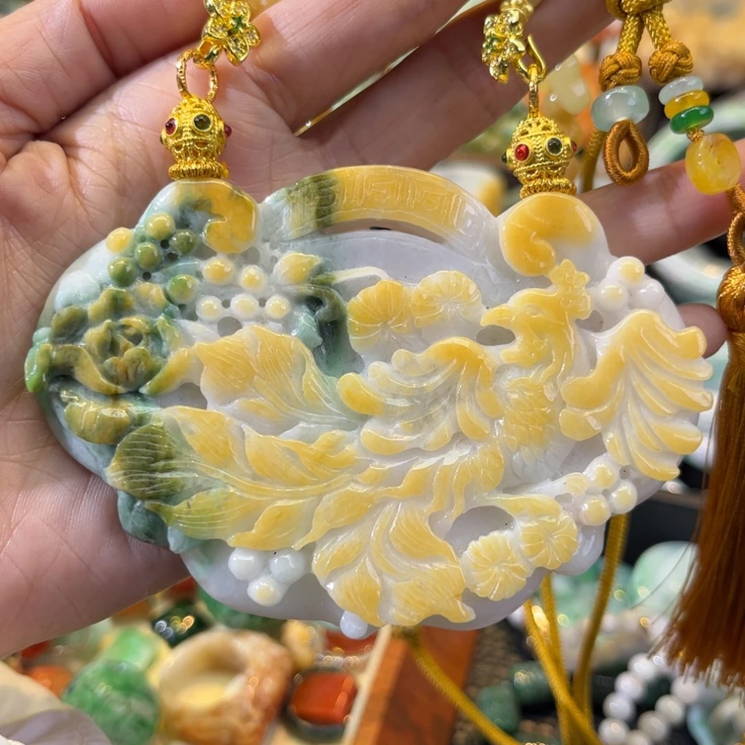 翡翠颈饰未镶嵌待编款