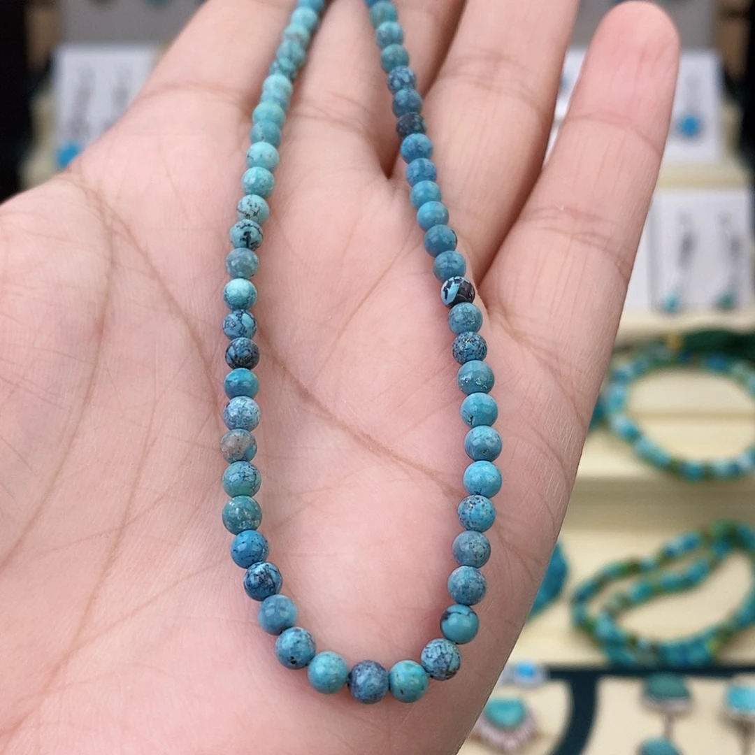 绿松石未镶嵌颈饰