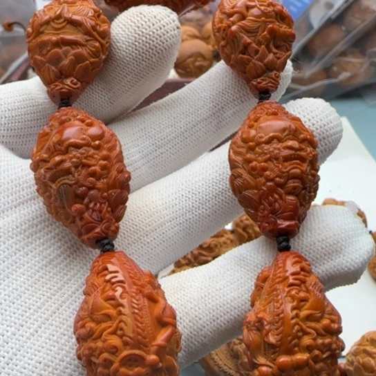 橄榄核手串雕刻工艺