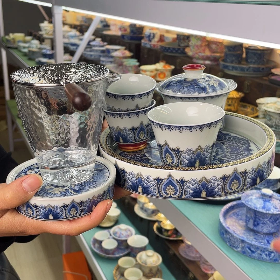 祝我们成为更好的人