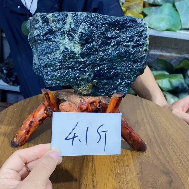 蛇纹石玉未镶嵌原石硕****行
