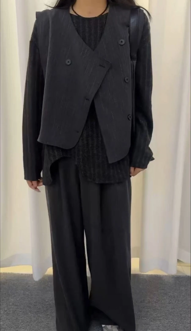 0005西装马甲背心女2025新款洋气显瘦不规则坎肩V领斜襟短款上衣