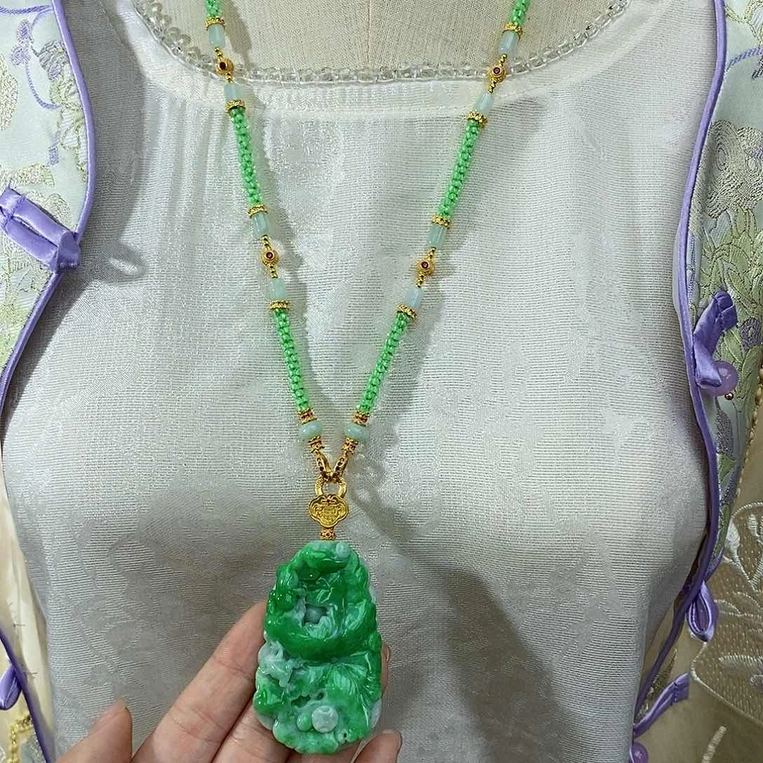 翡翠未镶嵌颈饰天然